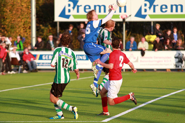 SC Genemuiden - Excelsior '31 (Foto Helmich Lubberts).